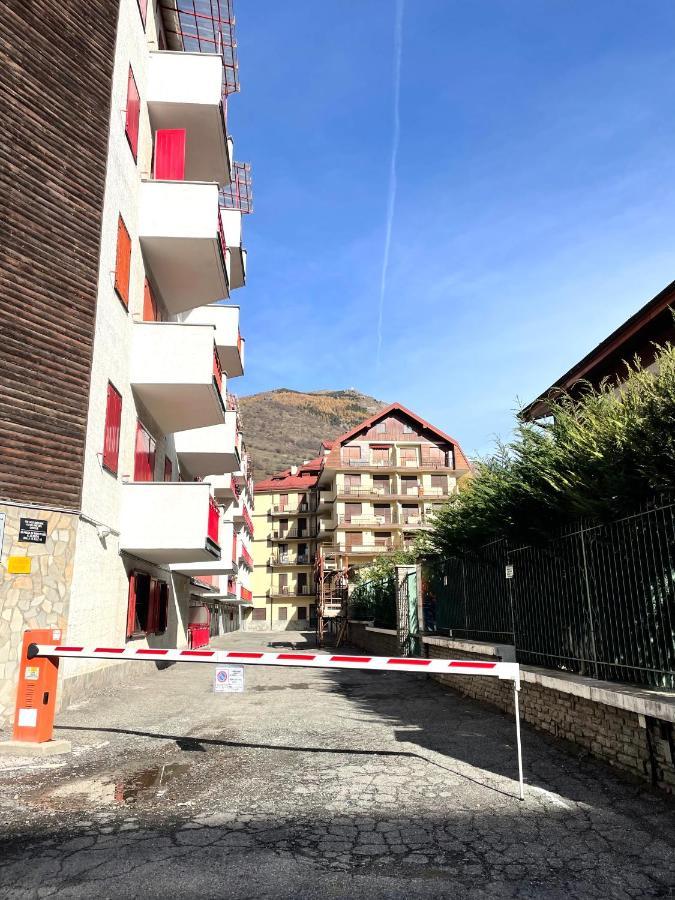 Gina'S Home - Appartamento Nel Cuore Di Bardonecchia Luaran gambar